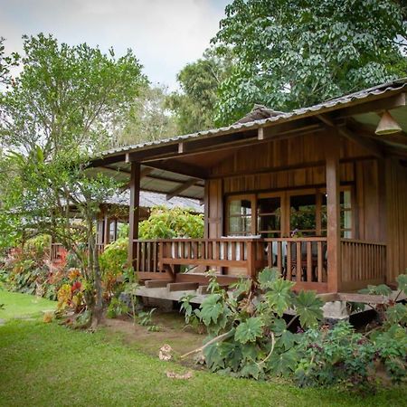 Gardenia Country Inn Tomohon Екстериор снимка