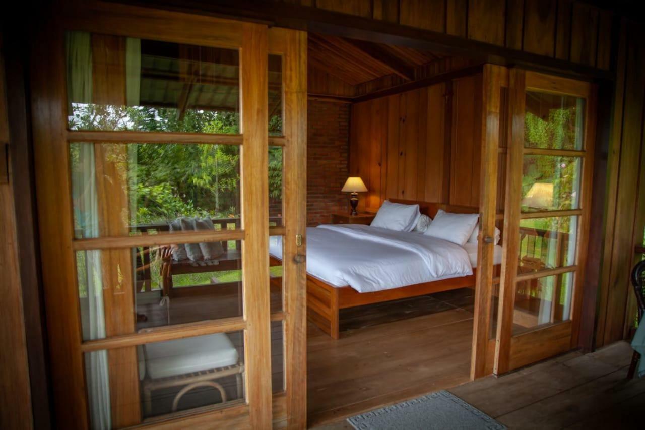 Gardenia Country Inn Tomohon Екстериор снимка